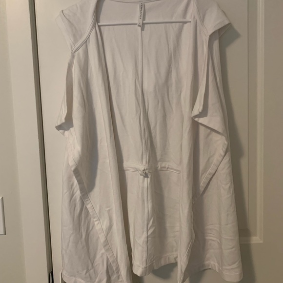 Workout Vest - Picture 1 of 2